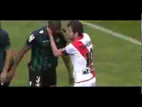 Gol en propia puerta de Paulao. Rayo-Betis