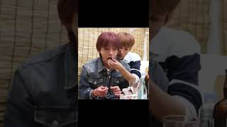 Download lagu DK feeding Shua chocolate but ...?? josh lick dk finger ..???😳 #seoksoo #shua #dk mp3