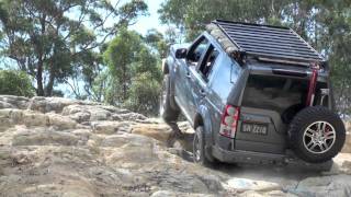 preview picture of video 'Three Land Rovers Tackle Sugarloaf - Extreme 4x4 preview'