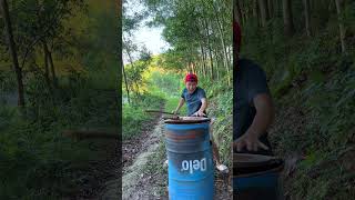 The guy show AMAZING Smart and Useful in Forest #bushcraft #survival #Outdoors #skills