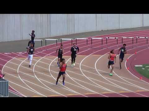 Husky Invitational 2018 - 300m Hurdles Varsity Boys Section 1