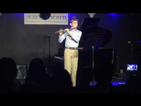 Ajax performs "Gypsy Voyage"