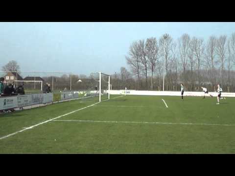 De 2-0 bij Tricht C1 - Sleeuwijk C1 (17-3-2012)
