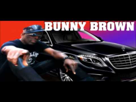 Bunny Brown - Queen Vivia