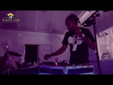 AU BOUT DU MONDE by VideOFlox