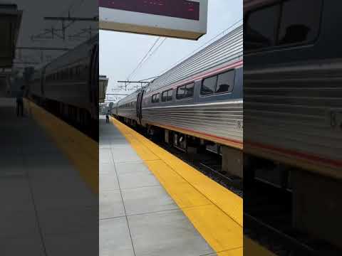 125 MPH AMTRAK REGIONAL THROUGH MANSFIELD! #shorts #trains #massachusetts