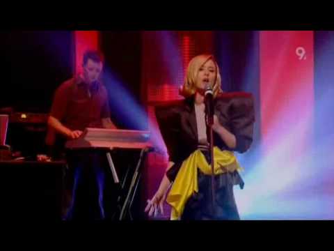 Róisín Murphy - You Know Me Better (Live Jools Holland 2007)