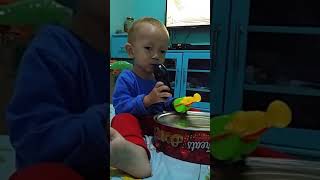 Download lagu Anak bule pandai sholawat | Qomarun sholawat nabi versi baby shaka 🤣 mp3