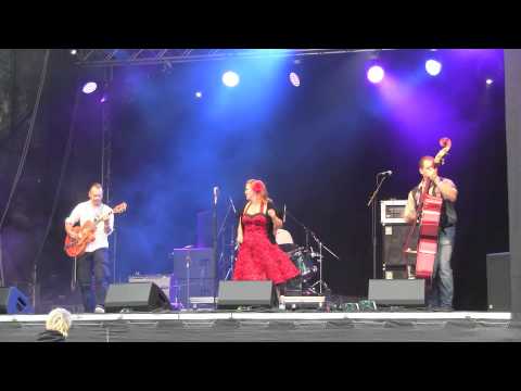 Saturn Girl & the Toneheroes, Got alot of rythm in my soul (Patsy Cline), Ydre Countryfestival