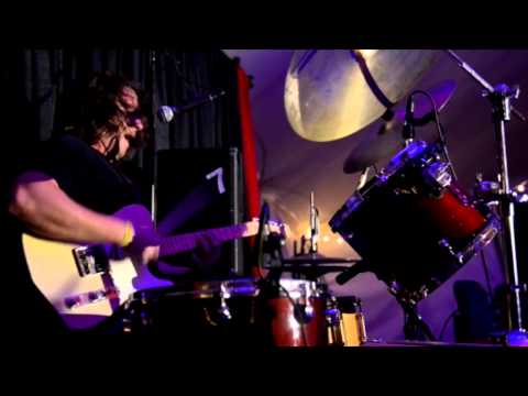 Black Sabbath - WAR PIGS - Guitar, Drums, Vocals Simultaneously!!