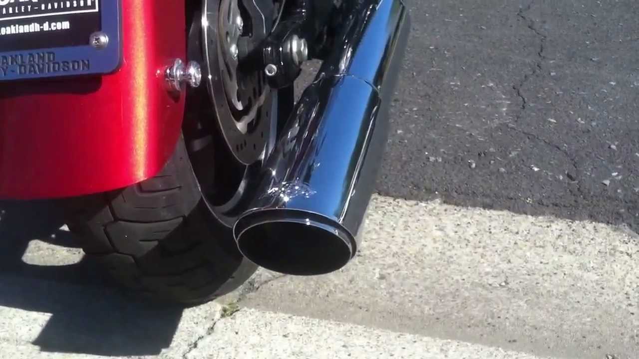 2012 Harley Davidson Switchback walk around Vance and Hines Slip on