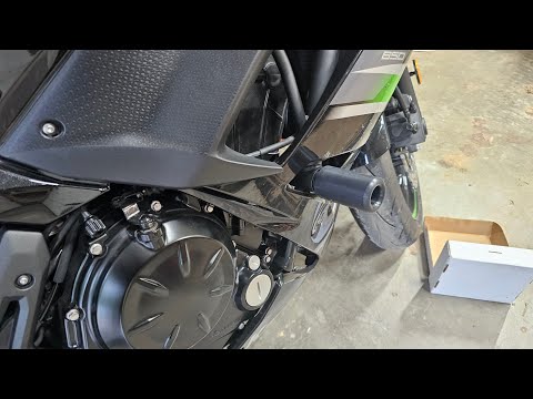 🏍  Install shogun frame sliders on a ninja 650