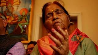 Nepal selinde kaybolanlar için Güney Londra'daki Hindu tapınağında dua