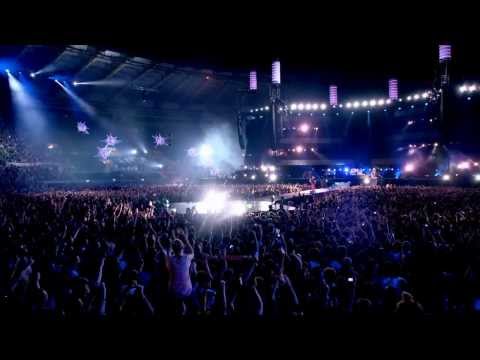 Muse - Hysteria [Live Rome 2013 HQ]