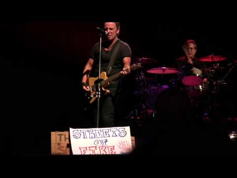 HD - Streets Of Fire - Bruce Springsteen - Udine 2009