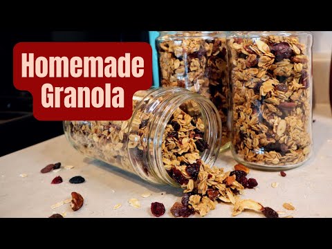 HOMEMADE GRANOLA | Crunchy Clusters with Dried Fruit and Nuts