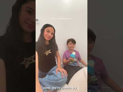 me trying my first korean peach ice cream 