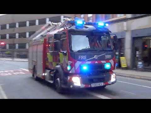 Manchester Central First Pump Responding - Greater Manchester Fire And Rescue Service