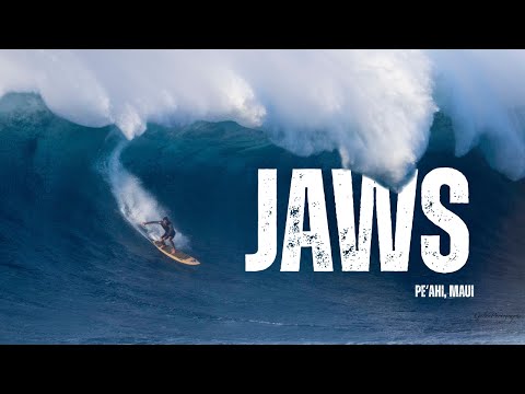 SURFING JAWS | PE‘AHI MAUI HAWAII