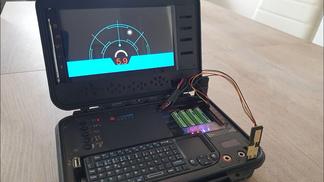 DIY: Motion Tracker module Human/Aliens presence radar on Cyberdeck