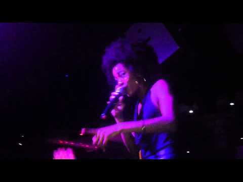 Two 4 Soul Feat Chelsea Como