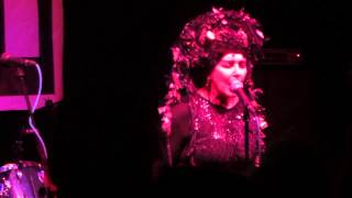 Lene Lovich I think we're alone now