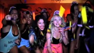 Me &amp; My Girls - Selena Gomez (VIDEO)