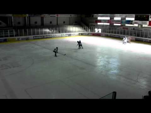 Patrik gólja Peiting ellen