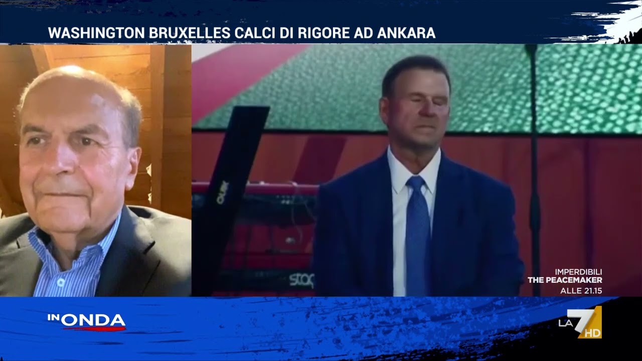 Bersani su Salvini all'ambasciata USA: "C'ha l'hamburger, una volta aveva le  salsicce. ...