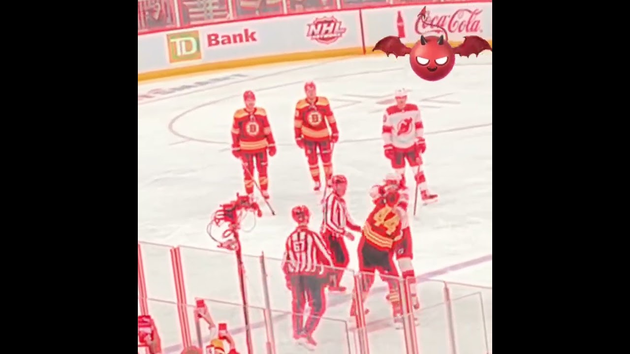 Devils, Bruins fight 😈