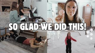 MORNINGS AS A STAY AT HOME MOM! | WORKOUTS, SOURDOUGH, & A BACKYARD ICE RINK!