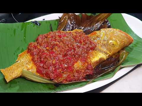 Banana leaves grilled fish (ingredient list provided)