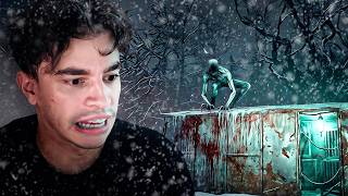 FUGINDO NA NEVE DO MONSTRO NO TETO | White Silence