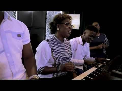 Awesome God (Cover) - Mojee