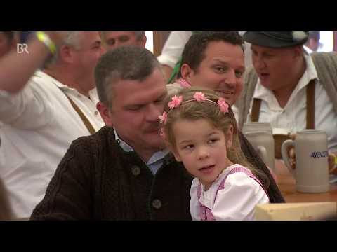 Jugendkapelle Unterdarching spielt Polkafreude auf der Oidn Wiesn