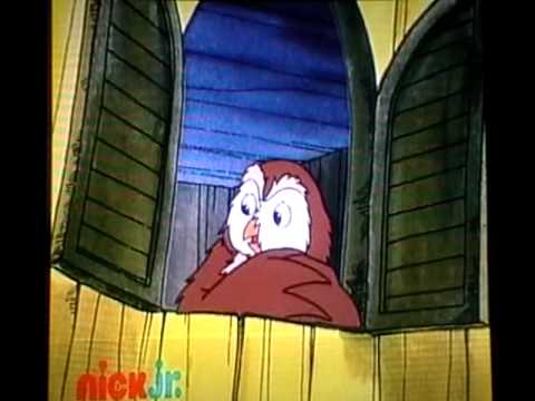 Little Bear: Feathers In A Bunch