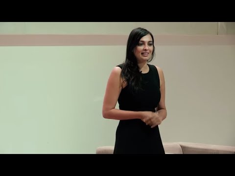 download lagu mp3 mp4 Nikhila Palat, download lagu Nikhila Palat gratis, unduh video klip Nikhila Palat