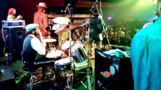 Johnny Clarke ´´Every Knew Shall Bow`` Leões de Israel(Jamboree) - Expandindo Mentes