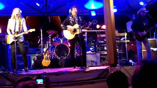 Simpleman Cruise 2010: Outlaws-Tomorrows Another Night