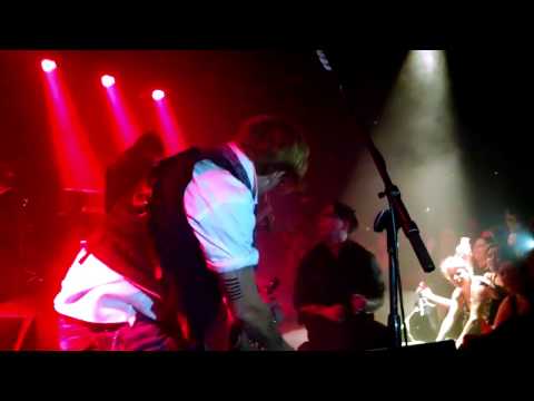 Marilyn Manson feat. Johnny Depp & Ninja - The Beautiful People (Live at The Roxy 2014) | multicam