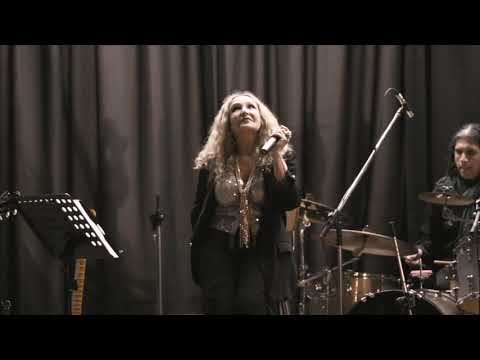 Zully Goldfarb - Desarma y sangra