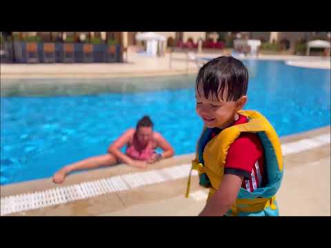 ERNEST este OBRAZNIC❌ LE-A ÎMPINS pe FETE în APĂ😱