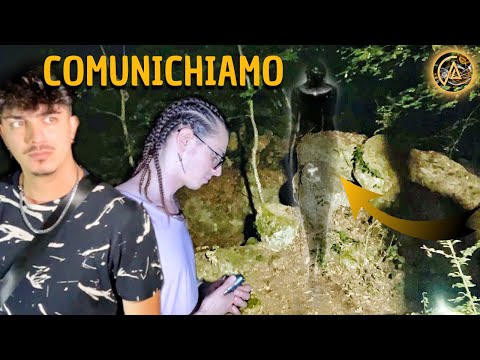 QUESTO POSTO NASCONDE UN SEGRETO ** COMUNICHIAMO NEL BOSCO **