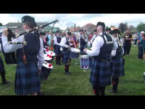 Johnstone Pipe Band Drum Corps at Bridge of Allan 2013   1