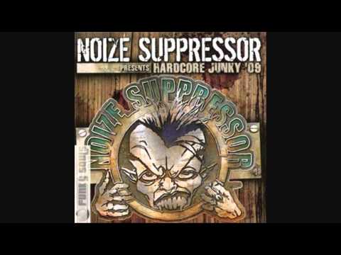 Noise Suppressor vs Mad Dog - Bassdrum Bitch