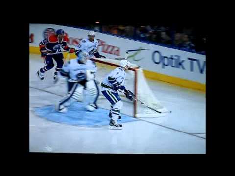 Vancouver Canucks vs. Edmonton Oilers HIGHLIGHTS! (Feb. 19, 2012)