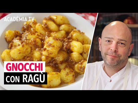 Gnocchi di patate con ragù alla bolognese | Ricetta tradizionale passo passo con Chef Matteo Monti