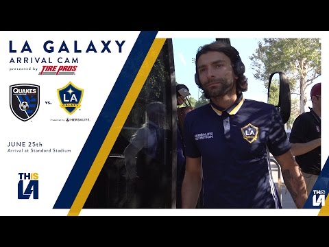 LA Galaxy have arrived at Stanford Stadium | ARRIVAL CAM