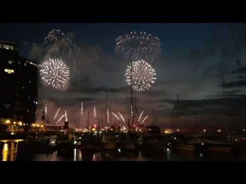 Firework, Medway, 350th anniversary of the Battle of Medway, spectacular 'Medway in Flames'