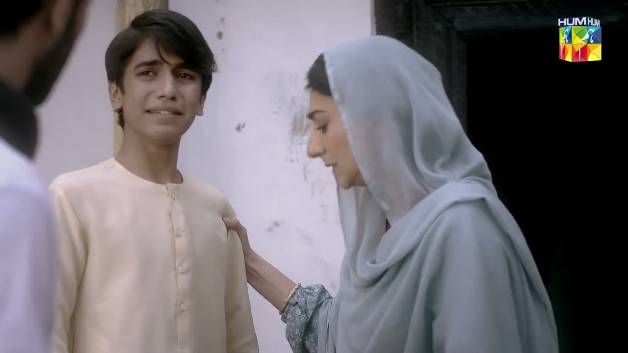 Iss Ghar Mein Sab Ko Mein bura Lagta Hun...!! #Aangan - Sajal Ali - Ahsan Khan - HUM TV